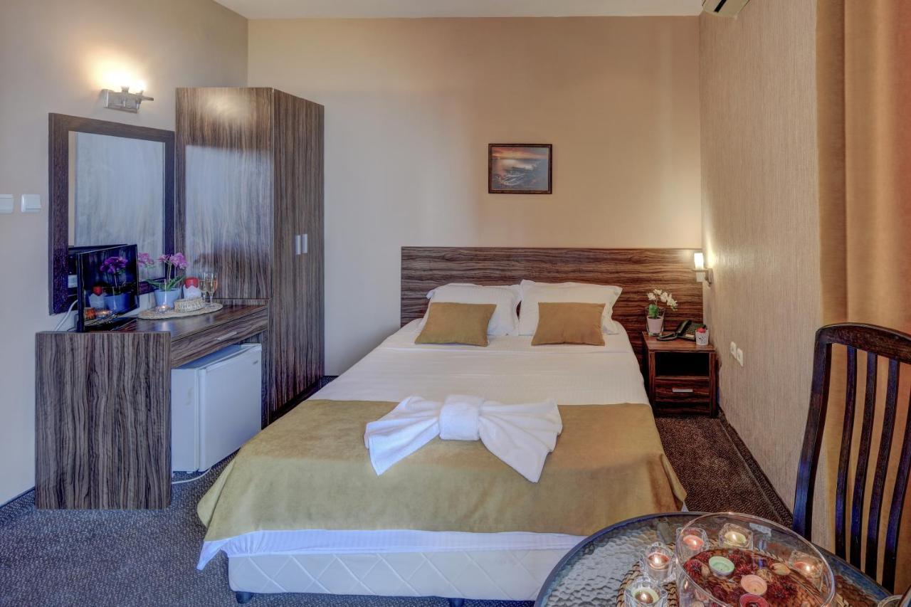 Ellinis Hotel Warna Zewnętrze zdjęcie