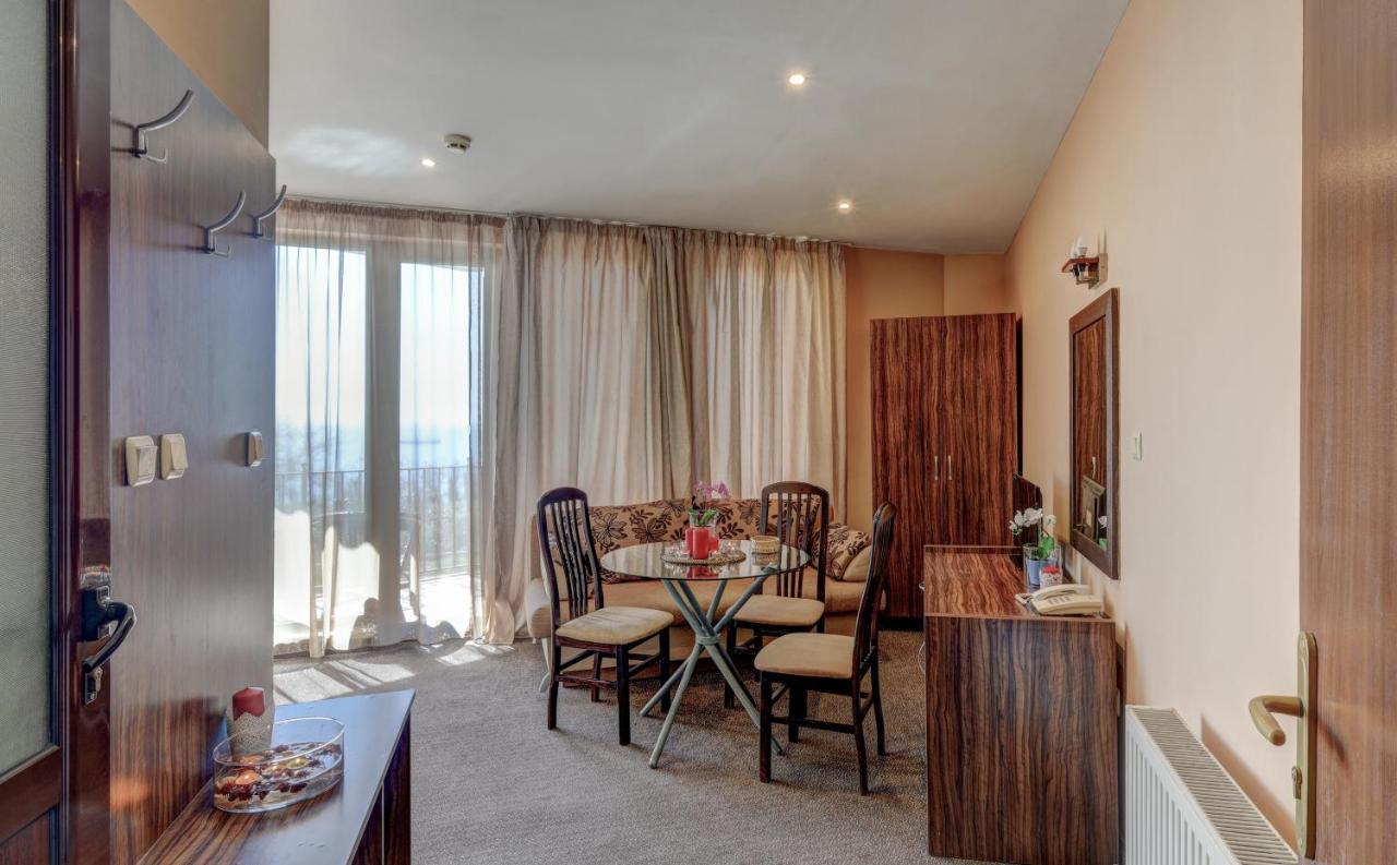 Ellinis Hotel Warna Zewnętrze zdjęcie